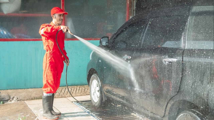 Enhancing Fleet Maintenance Efficiency: The Role of Automatic Car Wash Machines