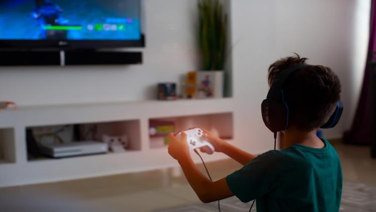 Parental Guide to Online Gaming: Keeping Your Kids Safe
