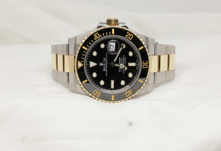 The Ultimate Gift: Exploring the Timeless Elegance of Rolex Watches