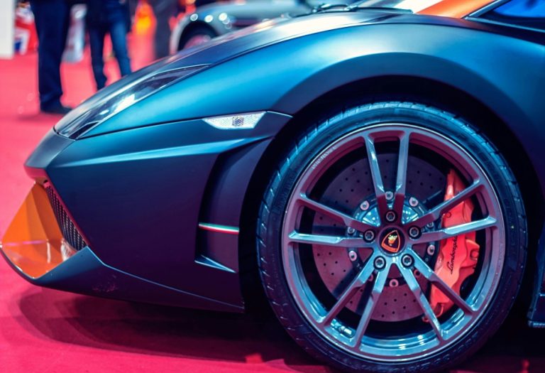 Do You Know How Your Sports Car is Performing? 4 Tools That Can Help