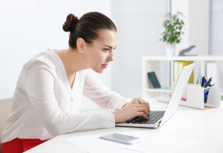 Posture Pitfalls: Everyday Habits That Lead to Poor Alignment