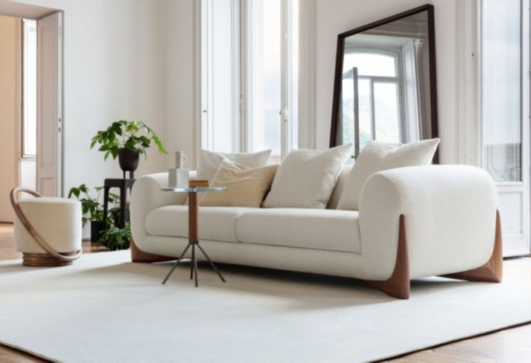 Selecting the Ideal Couch for a Sleek and Comfortable Living Area