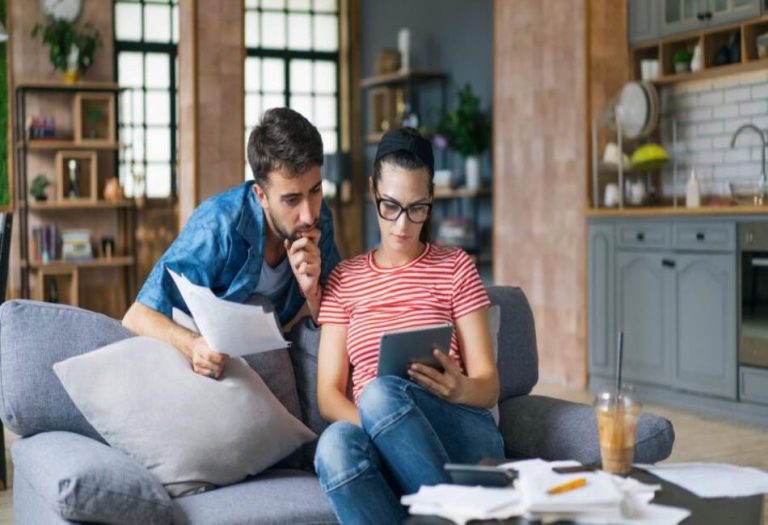 The Pros and Cons of Different High-Yield Savings Accounts for Businesses