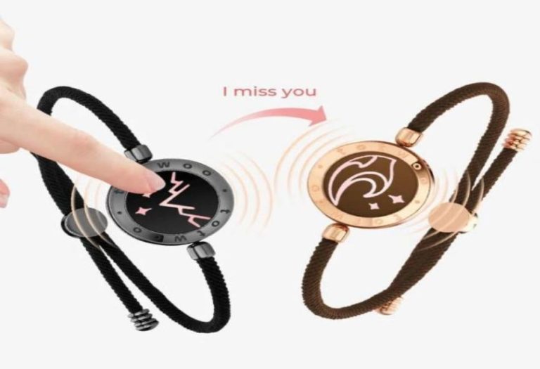 The Top Features You Need in a Smart Couples Bracelet