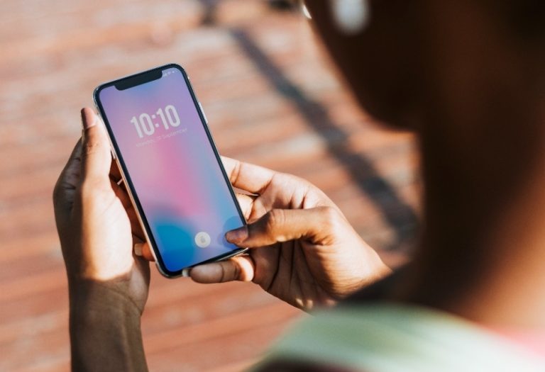 Essential Features to Consider When Choosing Your Next Smartphone