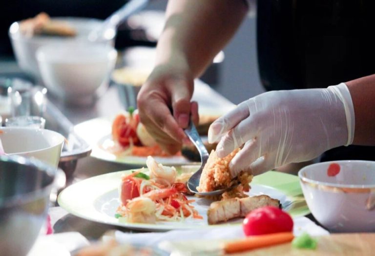 How Recipe Management Tools Help Create Cost-Effective Menus