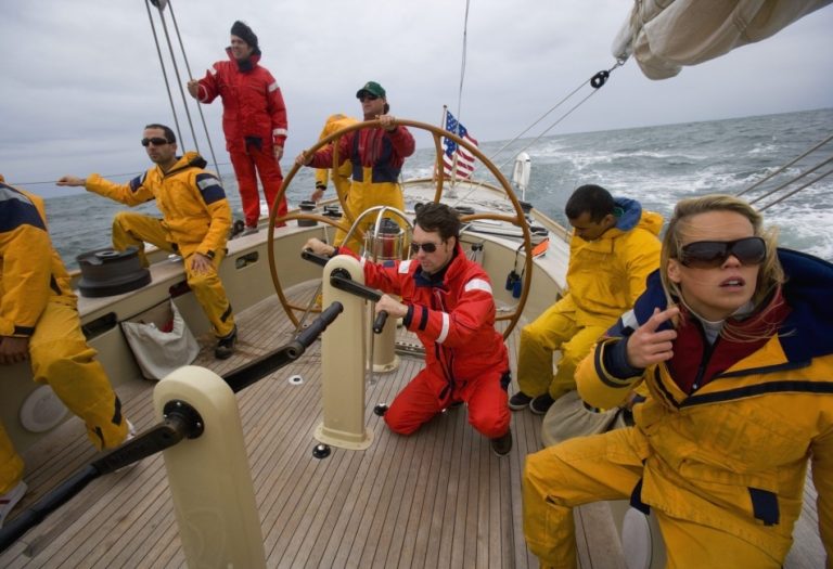 Offshore Clothing and High-Quality Marine Ropes: Essential Gear for Every Sailor