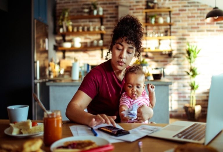 Tips for Handling College as a Single Parent