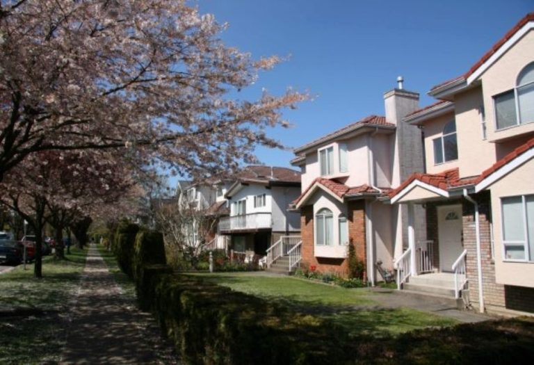 The Positive Aspects of Choosing Suburban Life for Your Family