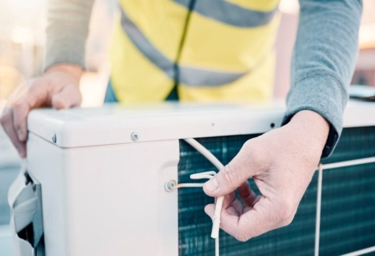 How Homeowners Should Handle Urgent AC Repairs: A Guide