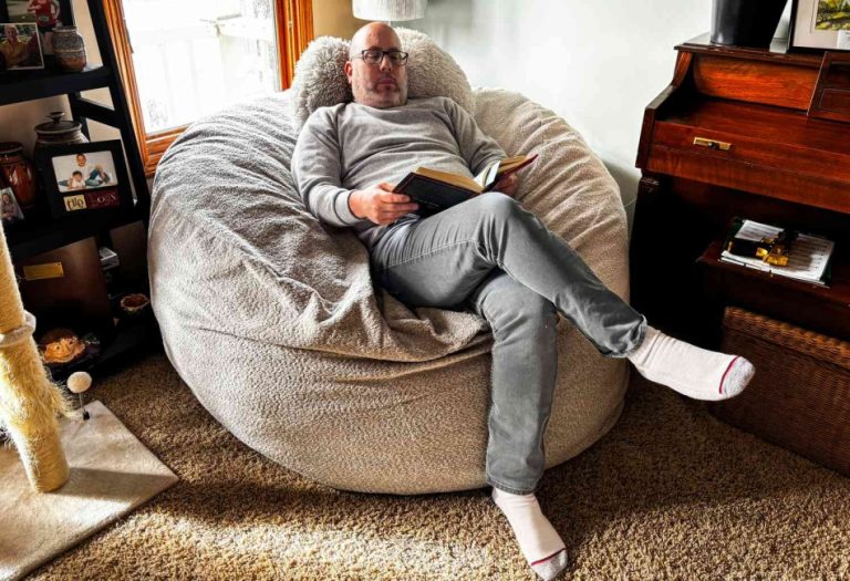 How to Choose the Best Bean Bag Chair for Home Comfort