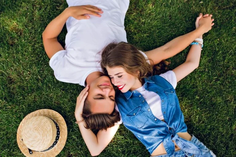 Is 17 and 19 a Bad Age Gap? Understanding Teen Relationships